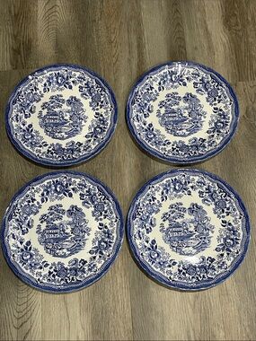 Queen’s Tonquin Blue 10” dinner plates set of 4 Countryside scenic illustration